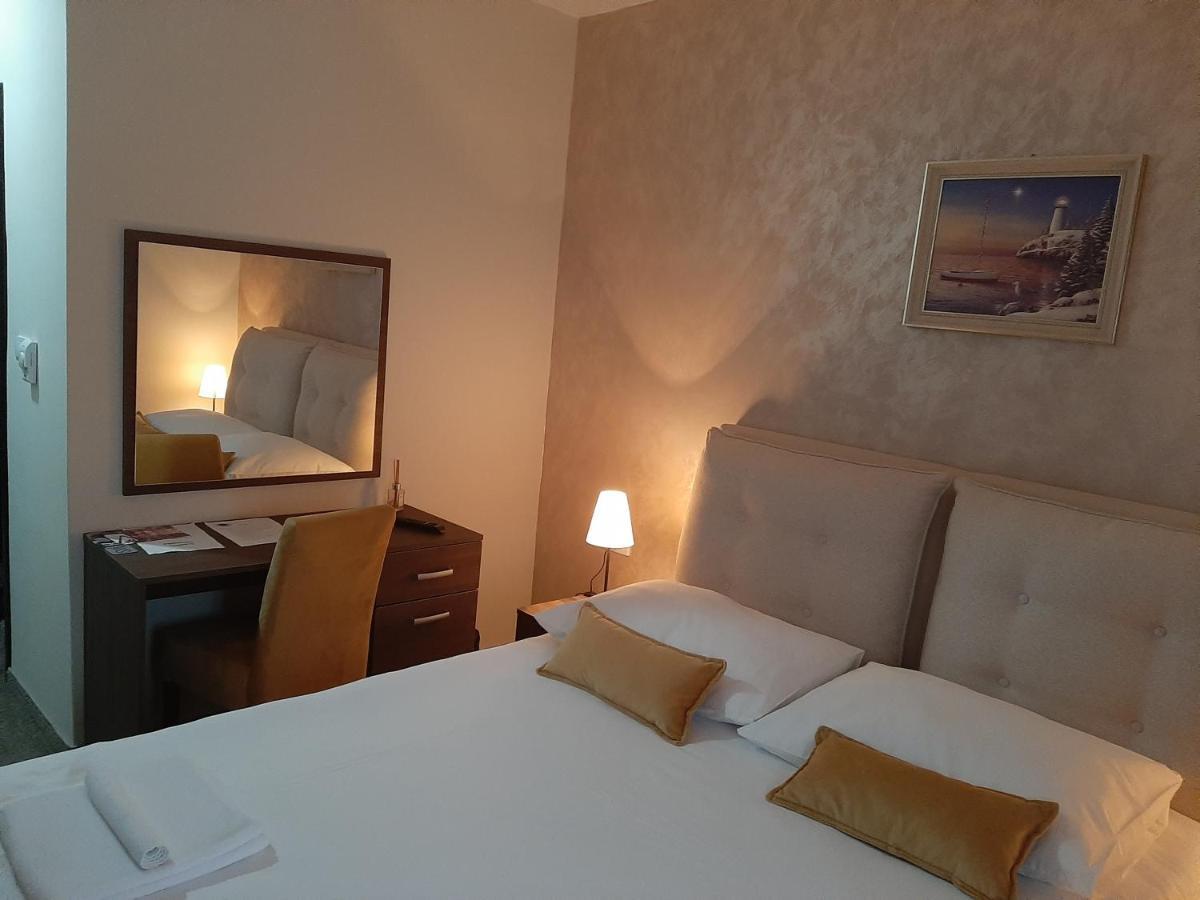 Hotel Usce Šabac Zewnętrze zdjęcie